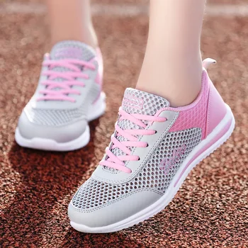 Женская обувь для бега, ходьбы, Сетчатые легкие кроссовки, спортивная обувь для фитнеса, удобные дышащие черные лоферы размера 35-41