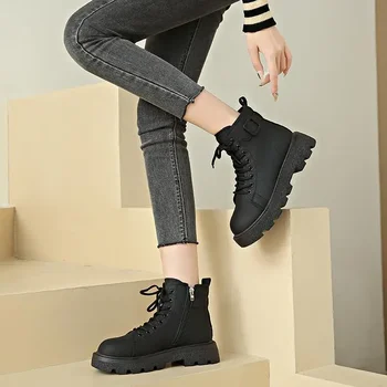 Ботинки Martin на платформе, женские осенние новинки 2023 года, спортивные матовые рабочие ботинки Wu Xuanyi в стиле ретро, увеличивающие внутренний рост ботинки 3