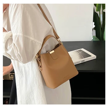 Модная женская сумка 2023 года, Новая Простая сумка-ведро Премиум-класса, Универсальная сумка через плечо для пригородных поездок